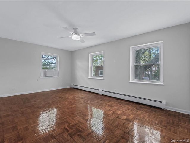 82-86 Parsons Boulevard 110A, Jamaica, NY 11432