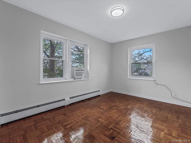 82-86 Parsons Boulevard 110A, Jamaica, NY 11432