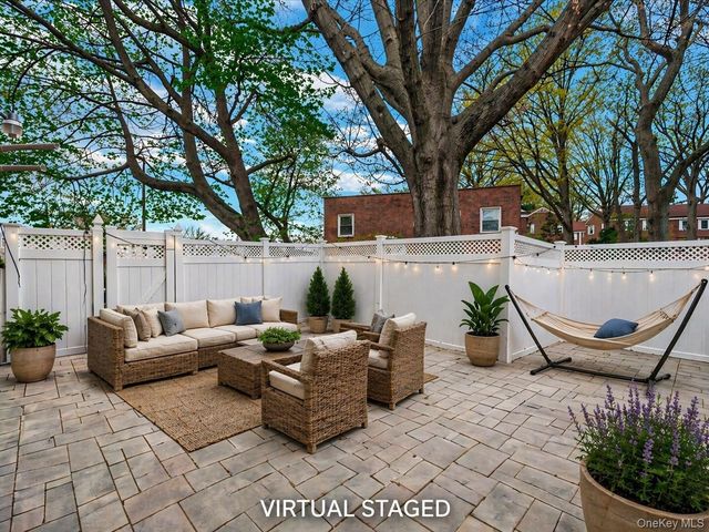 82-86 Parsons Boulevard 110A, Jamaica, NY 11432