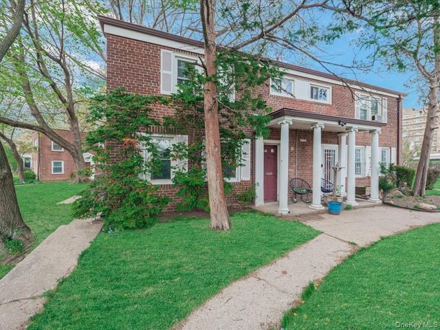 82-86 Parsons Boulevard 110A, Jamaica, NY 11432