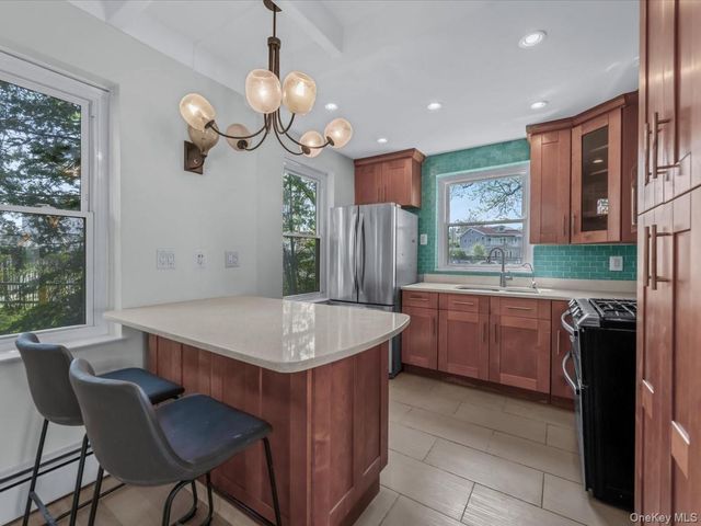 82-86 Parsons Boulevard 110A, Jamaica, NY 11432