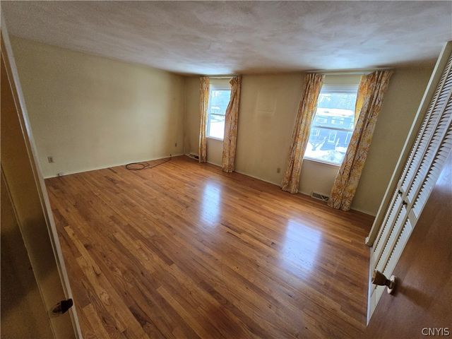 4219 Orion Path, Clay, NY 13090