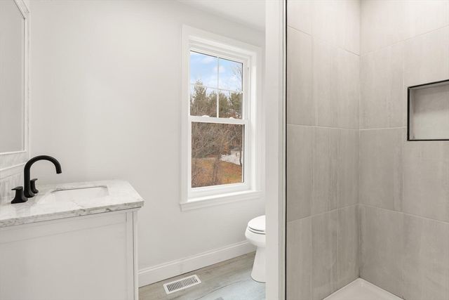 145 Groton Rd, Westford, MA 01886