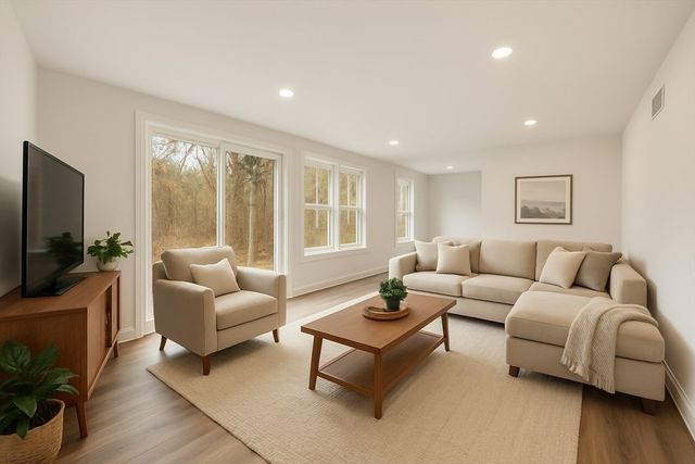 145 Groton Rd, Westford, MA 01886