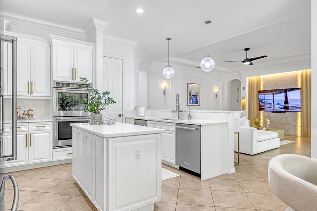 8541 Butler Greenwood Drive, Royal Palm Beach, FL 33411