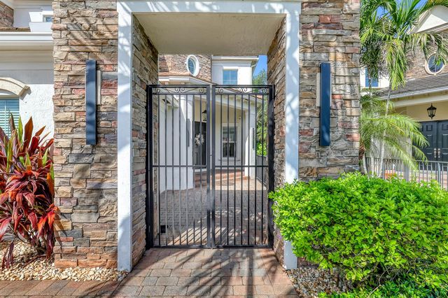 8541 Butler Greenwood Drive, Royal Palm Beach, FL 33411
