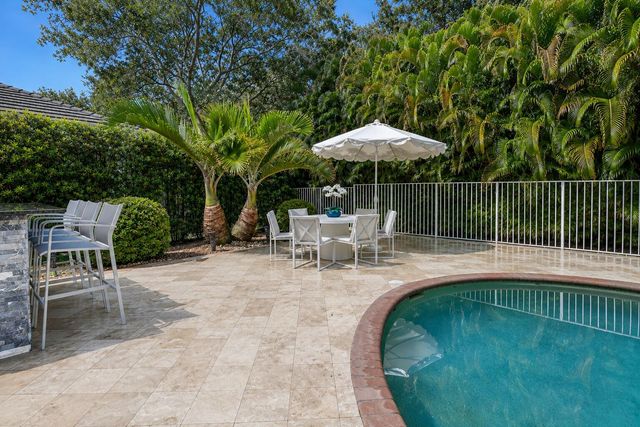 8541 Butler Greenwood Drive, Royal Palm Beach, FL 33411