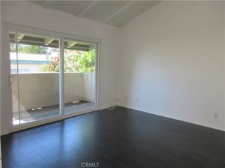 10636 Woodley 34, Granada Hills, CA 91344