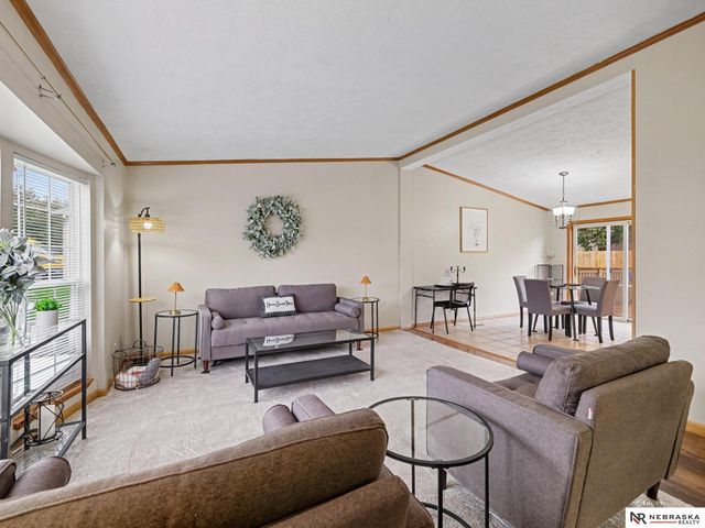 8903 N 79th Street, Omaha, NE 68122