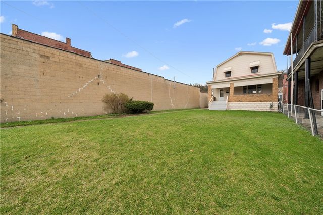 620 Broadway Ave, Stowe Twp, PA 15136