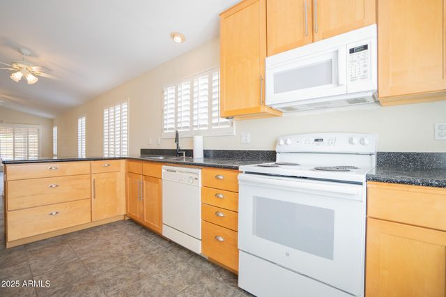 3518 W FALLEN LEAF Lane, Glendale, AZ 85310