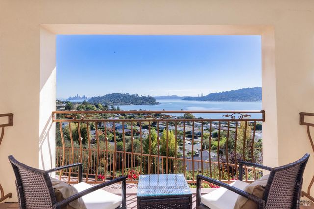 9 Francisco Vista Ct, Tiburon, CA 94920