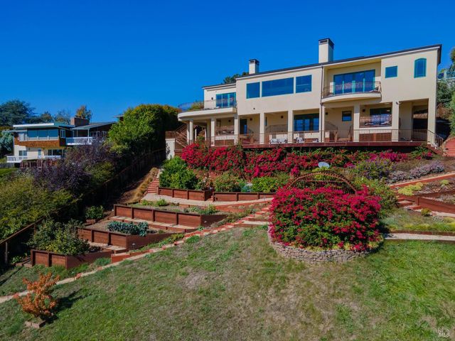9 Francisco Vista Ct, Tiburon, CA 94920