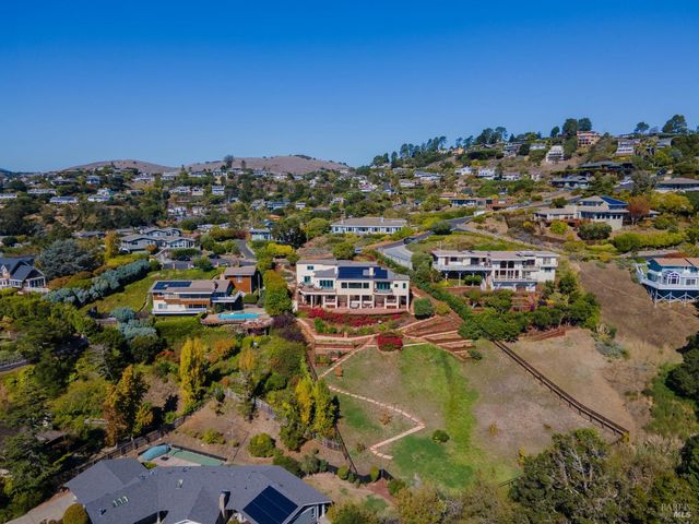 9 Francisco Vista Ct, Tiburon, CA 94920