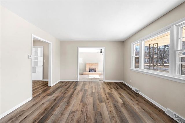 724 W Allison Street, Nevada, MO 64772