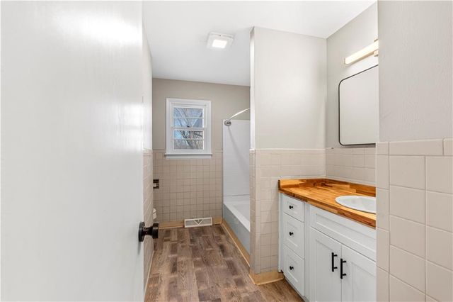 724 W Allison Street, Nevada, MO 64772