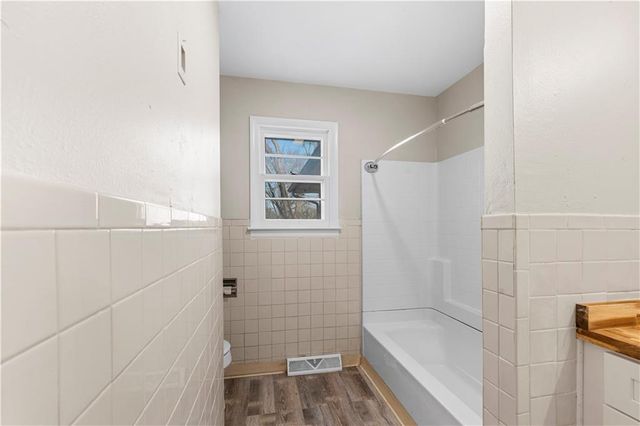 724 W Allison Street, Nevada, MO 64772