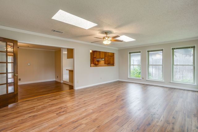 7517 Overhill Road, Fort Worth, TX 76116