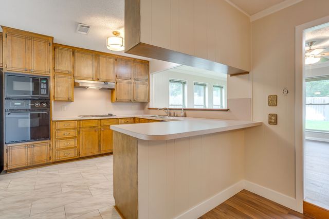 7517 Overhill Road, Fort Worth, TX 76116