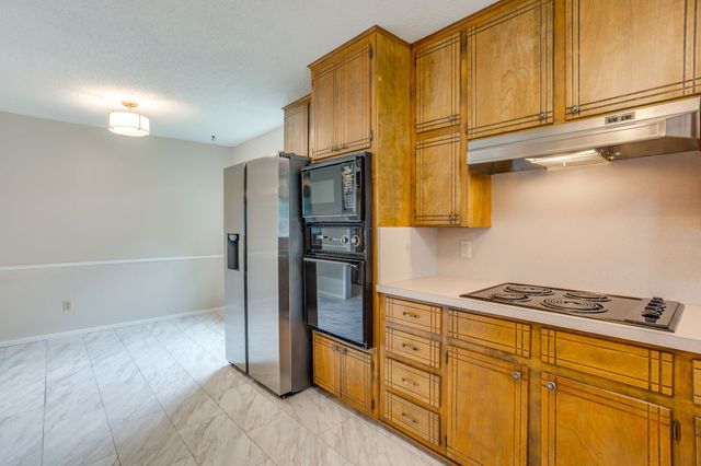 7517 Overhill Road, Fort Worth, TX 76116