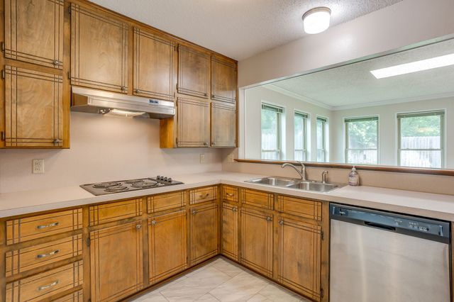 7517 Overhill Road, Fort Worth, TX 76116