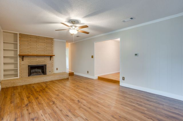 7517 Overhill Road, Fort Worth, TX 76116