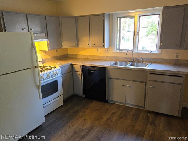 14 Ballard Street, Ypsilanti, MI 48197