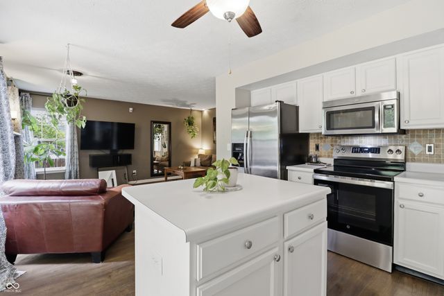742 Austrian Way, Avon, IN 46123