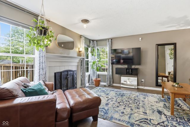 742 Austrian Way, Avon, IN 46123