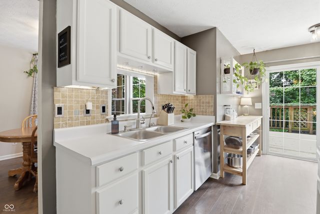 742 Austrian Way, Avon, IN 46123