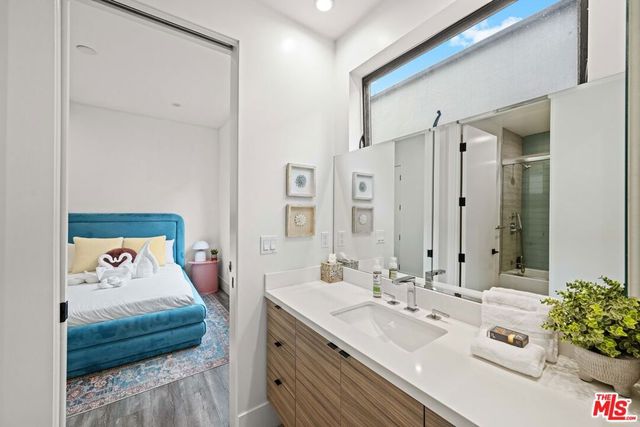 1622 S Bedford Street, Los Angeles, CA 90035