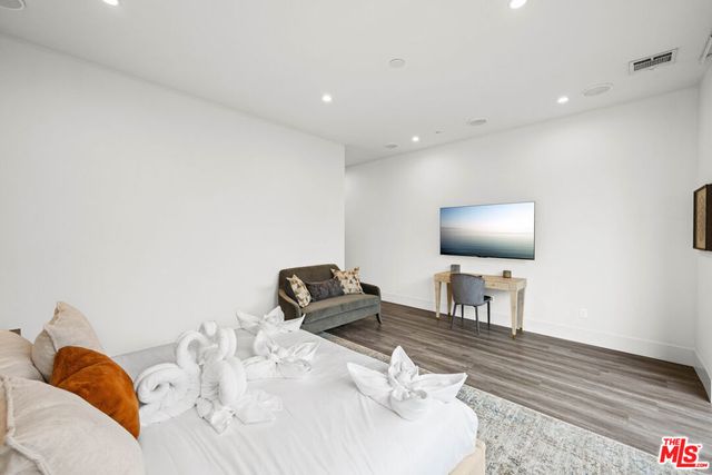 1622 S Bedford Street, Los Angeles, CA 90035