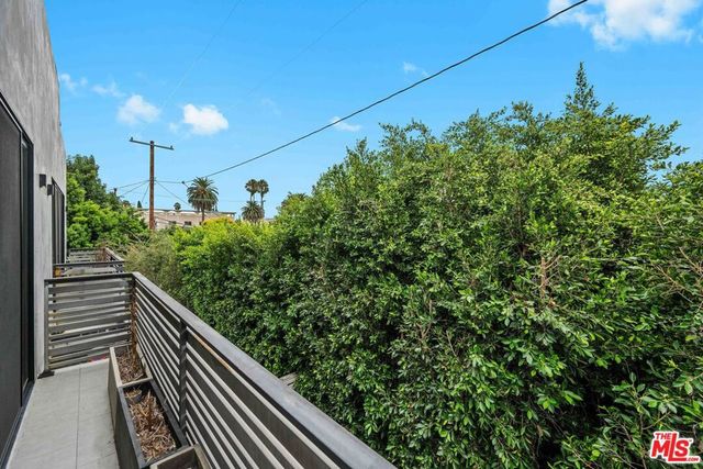 1622 S Bedford Street, Los Angeles, CA 90035