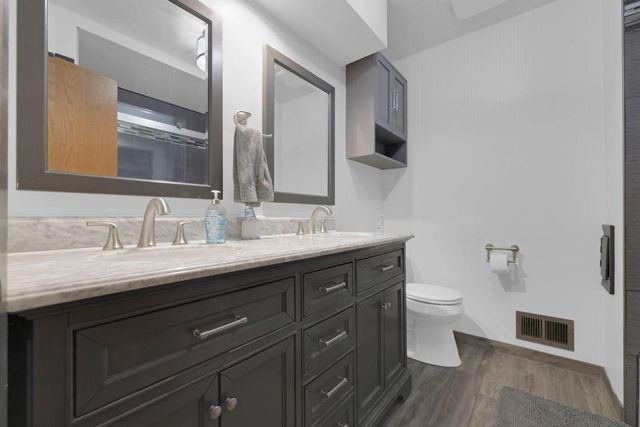 1615 17th AVENUE, Kenosha, WI 53140