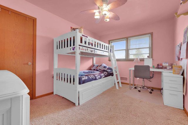 1615 17th AVENUE, Kenosha, WI 53140