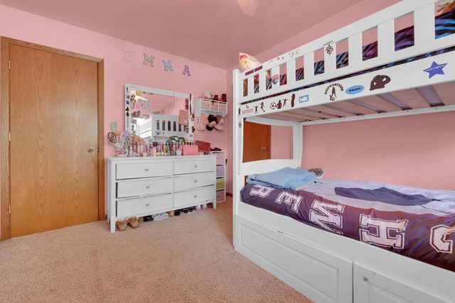 1615 17th AVENUE, Kenosha, WI 53140