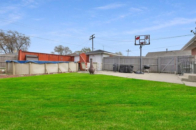 1615 17th AVENUE, Kenosha, WI 53140
