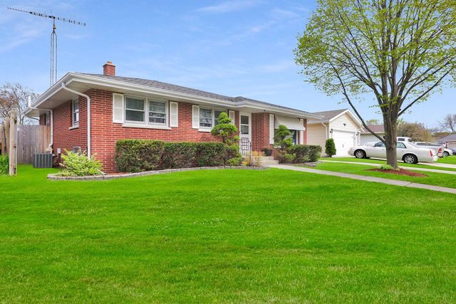 1615 17th AVENUE, Kenosha, WI 53140