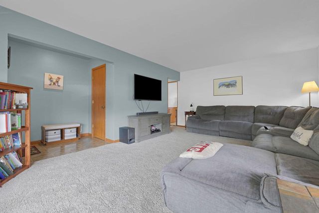 1615 17th AVENUE, Kenosha, WI 53140