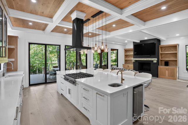 475 State View Road, Boone, NC 28607