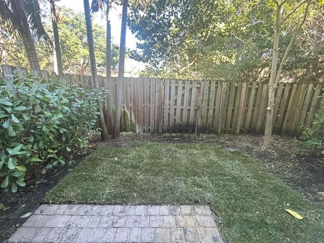 6501 N Anise Ct, Davie, FL 33314