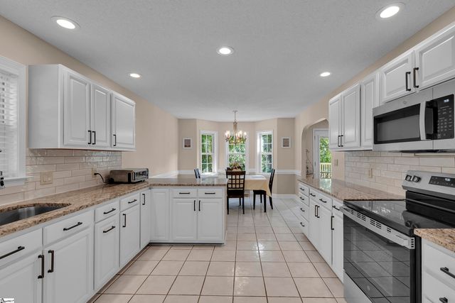 532 Dominion Way, Boiling Springs, SC 29316