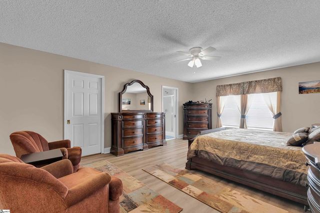 532 Dominion Way, Boiling Springs, SC 29316