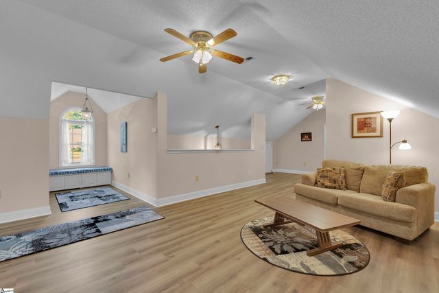 532 Dominion Way, Boiling Springs, SC 29316