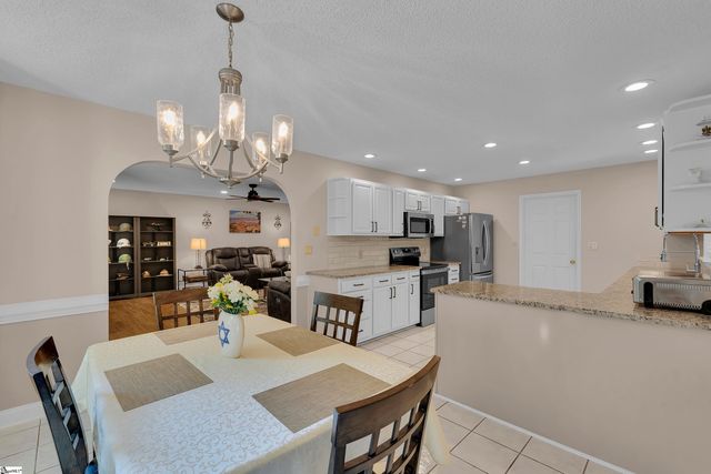 532 Dominion Way, Boiling Springs, SC 29316