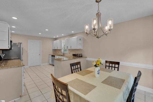532 Dominion Way, Boiling Springs, SC 29316