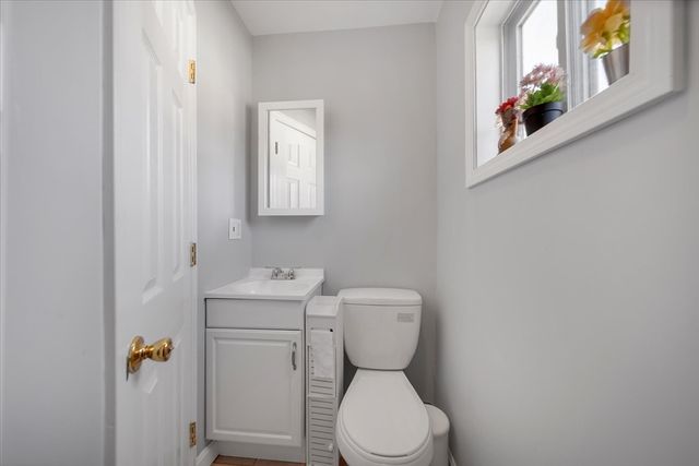 101 Belmont St, Rockland, MA 02370