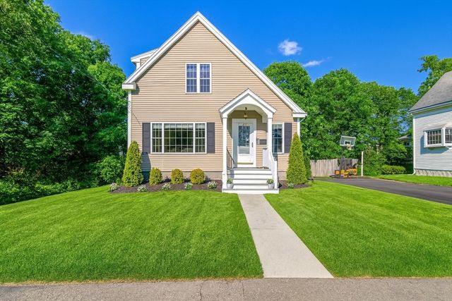 101 Belmont St, Rockland, MA 02370