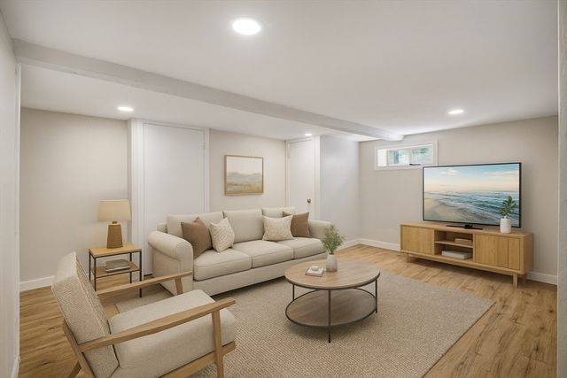 101 Belmont St, Rockland, MA 02370