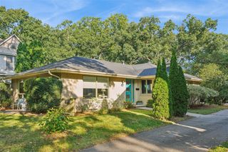4901 Grand Avenue, Des Moines, IA 50312